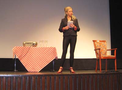 Teaterföreställningen Ses i baren
